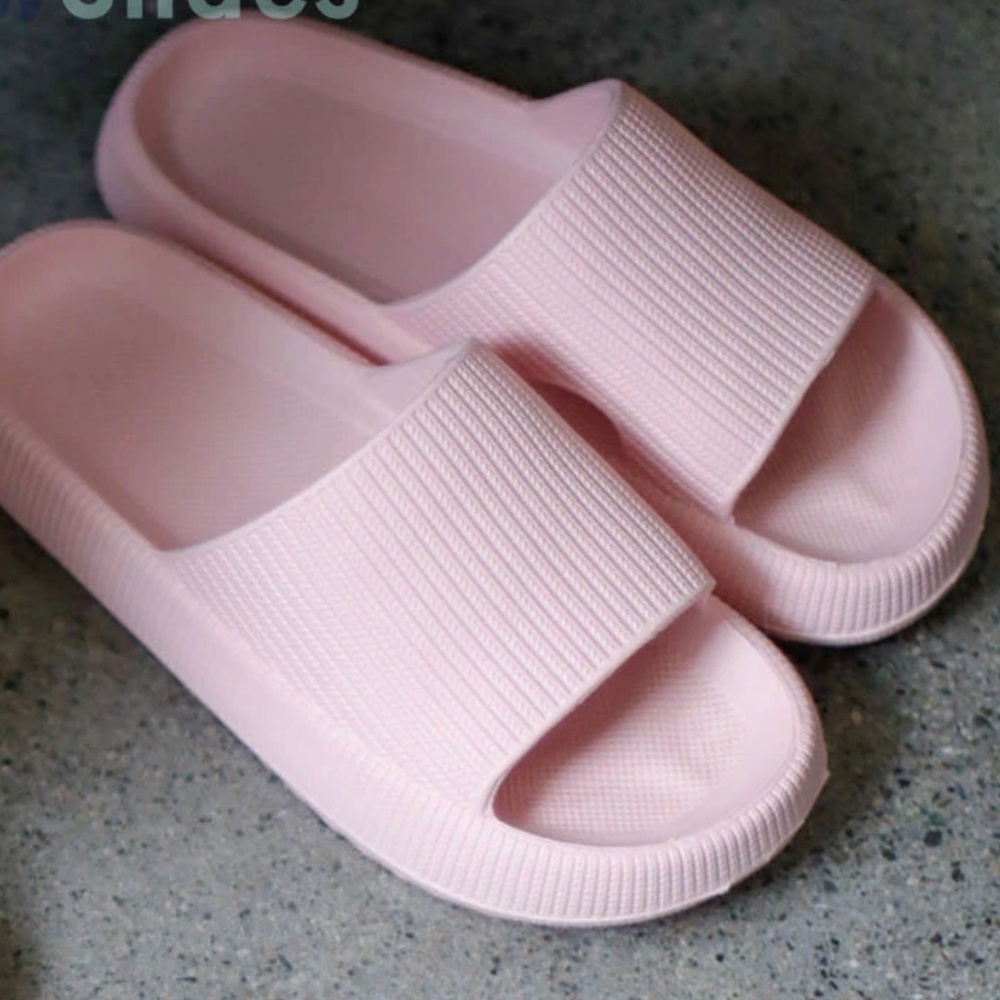 Official Pink Pillow Slides New in Package  8.5